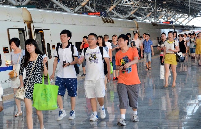 中国暑运客流人数高达4亿