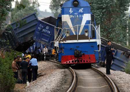 黑龙江旅客列车和运煤货车相撞火车司机已死亡