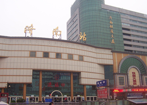 济南火车站到济南长途汽车站怎么走