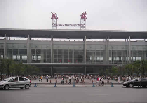 成都南火车站预计年底投入使用