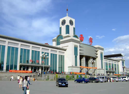 西宁火车站到塔尔寺